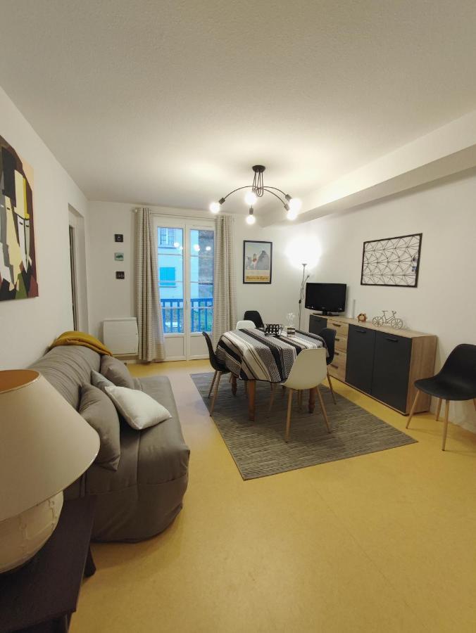 Grand Appartement En Rdc Vallee De Campan Exterior photo